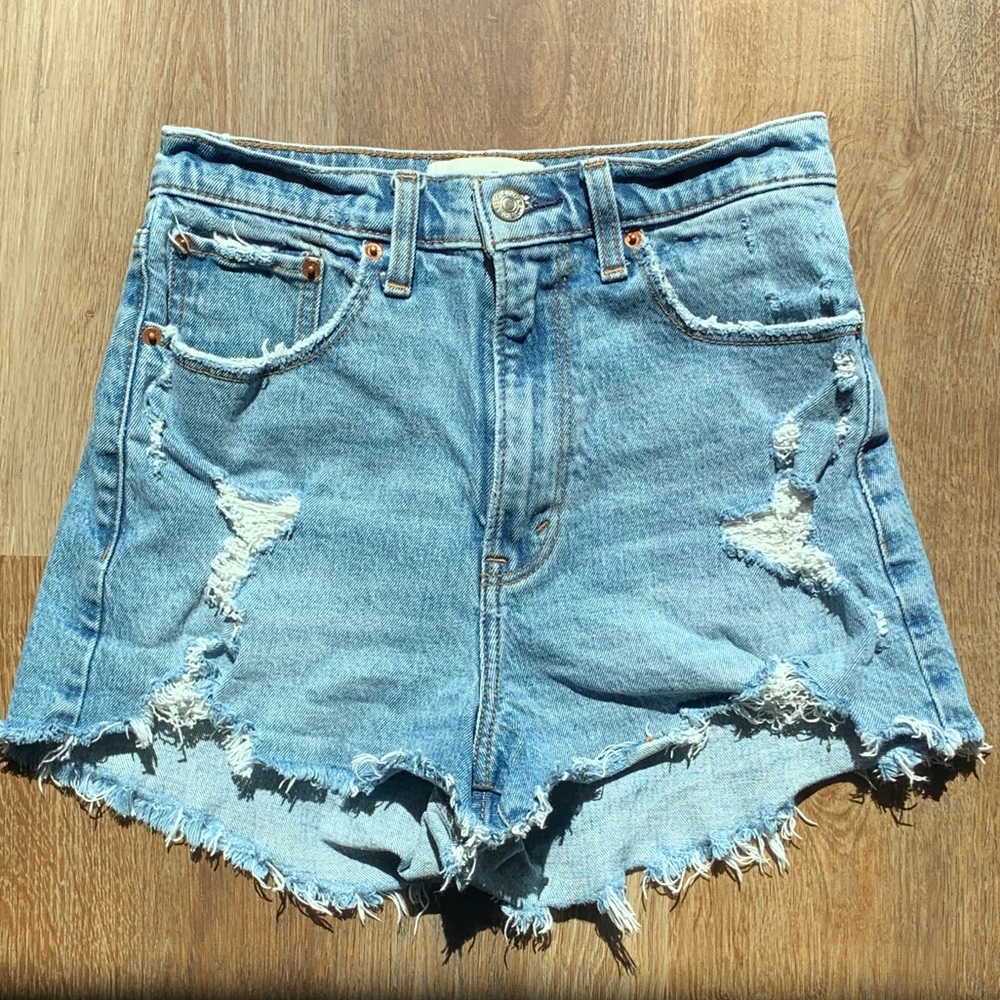 A&F Curve Love High Rise Mom Shorts 26/2